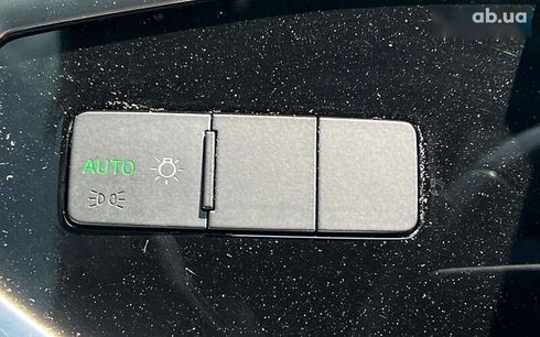 Audi Q3 2019 - фото 26