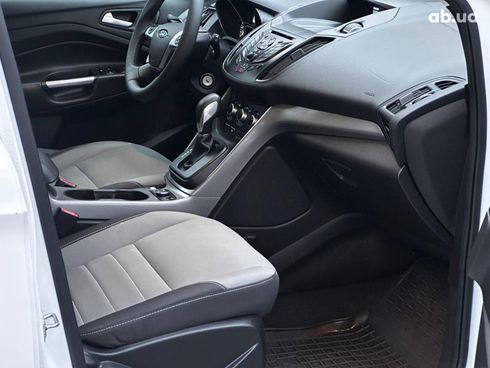 Ford Escape 2015 белый - фото 18