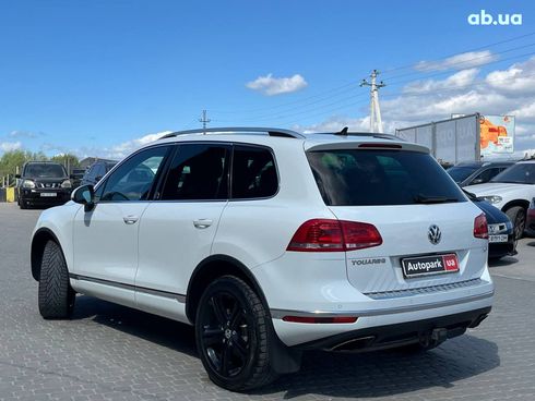 Volkswagen Touareg 2016 белый - фото 48