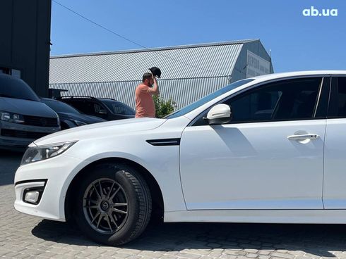 Kia K5 2014 белый - фото 13