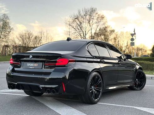 BMW M5 2022 - фото 17