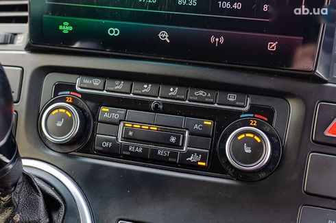 Volkswagen Multivan 2011 - фото 25