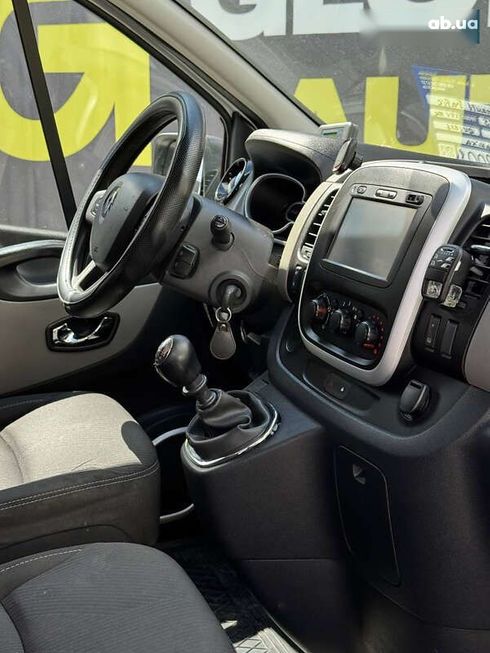 Renault Trafic 2015 - фото 17