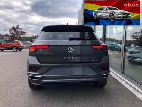 Volkswagen Tiguan 2019 серый - фото 2