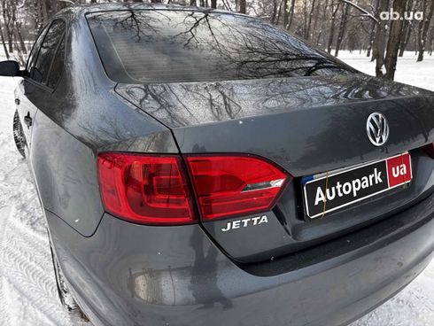 Volkswagen Jetta 2012 серый - фото 13