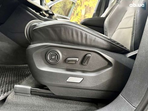 Volkswagen Touareg 2022 - фото 29