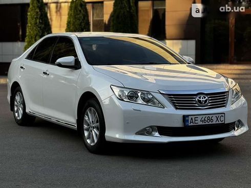 Toyota Camry 2011 - фото 15