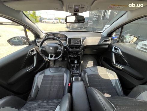 Peugeot 2008 2018 серый - фото 26
