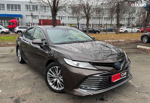 Toyota Camry 2019 - фото 16