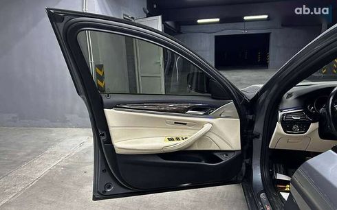 BMW 5 серия 2018 - фото 7