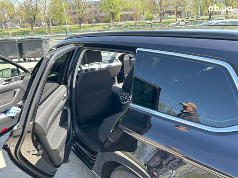 Volkswagen Passat 2017 черный - фото 18
