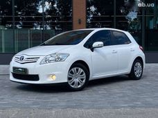 Купити Toyota Auris бу в Україні - купити на Автобазарі
