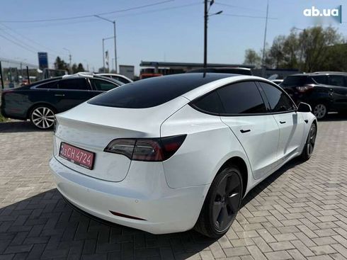 Tesla Model 3 2021 - фото 4