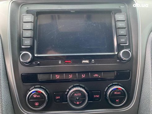 Volkswagen Passat 2012 серый - фото 26