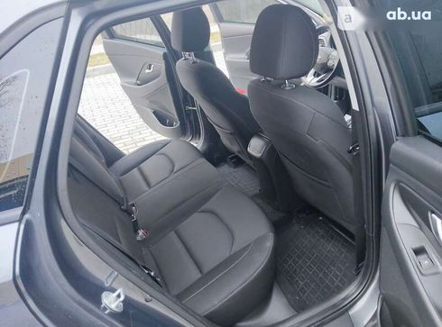 Hyundai i30 2019 - фото 11