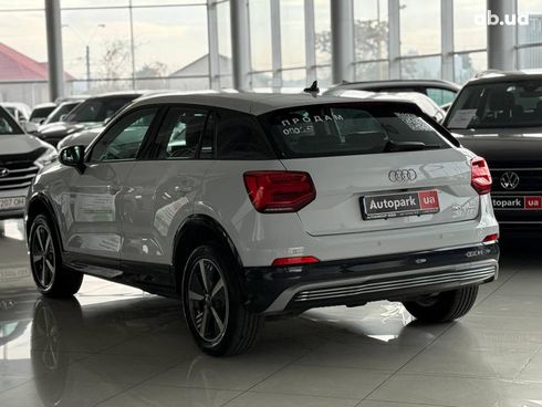 Audi Q2 2021 белый - фото 4