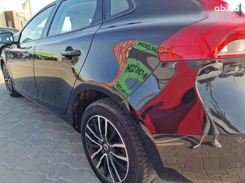 Volvo V40 2018 - фото 16