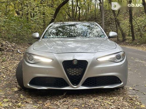 Alfa Romeo Giulia 2017 - фото 4