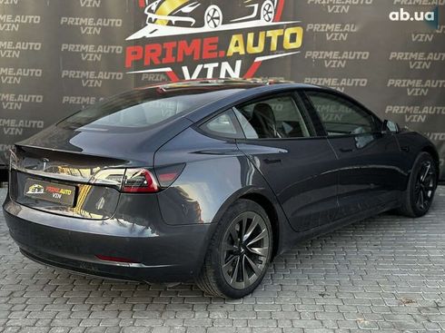 Tesla Model 3 2022 - фото 6