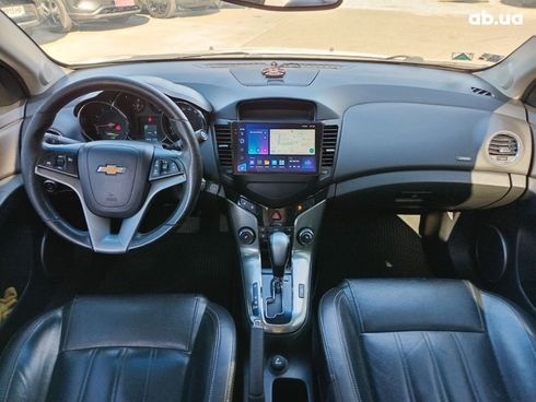 Chevrolet Cruze 2012 белый - фото 6