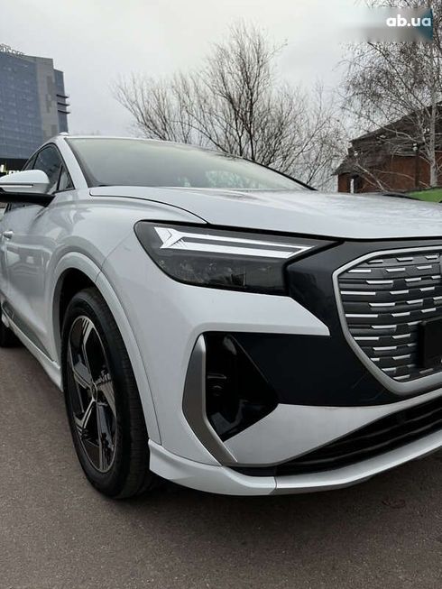 Audi Q4 e-tron 2023 - фото 3