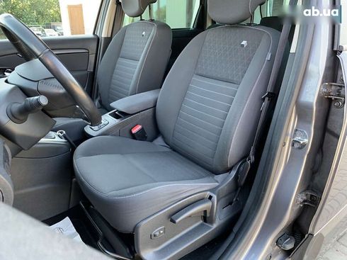 Renault Scenic 2015 - фото 26