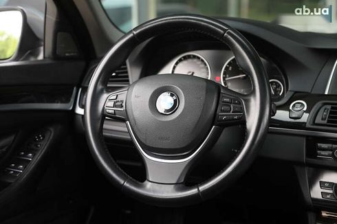 BMW 5 серия 2015 - фото 12