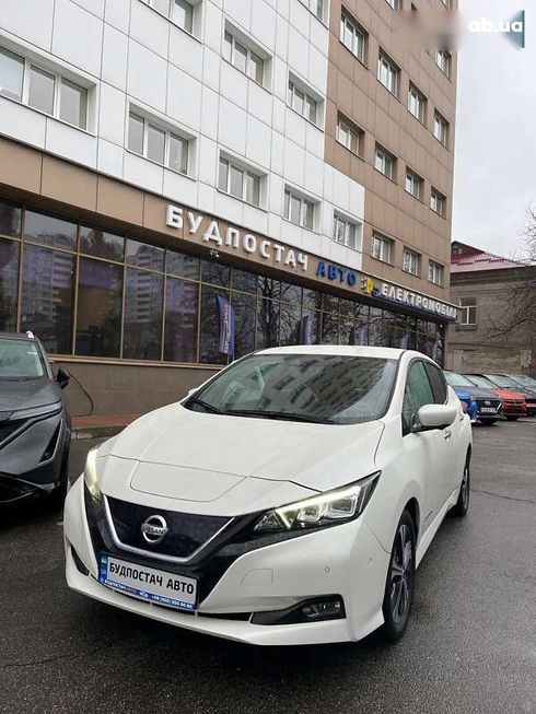 Nissan Leaf 2019 - фото 5