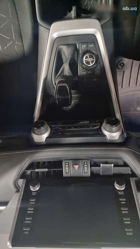 Toyota RAV4 2022 - фото 11