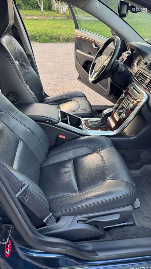Volvo XC70 2012 синий - фото 10