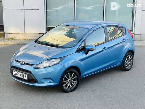 Ford Fiesta 2011 - фото 3