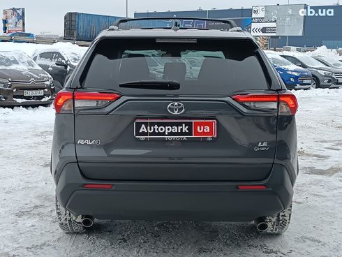 Toyota RAV4 2025 серый - фото 11
