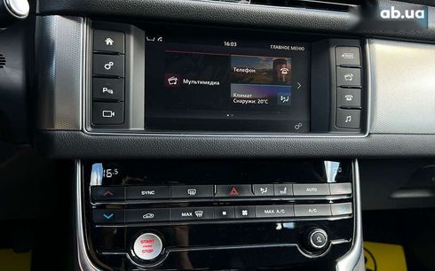 Jaguar XF 2017 - фото 17