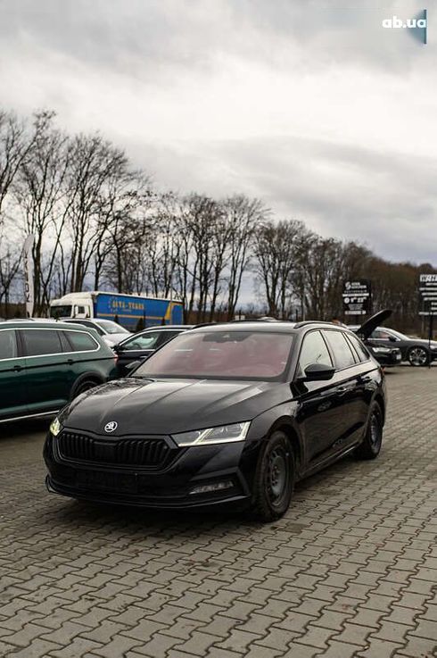 Skoda Octavia 2021 - фото 7