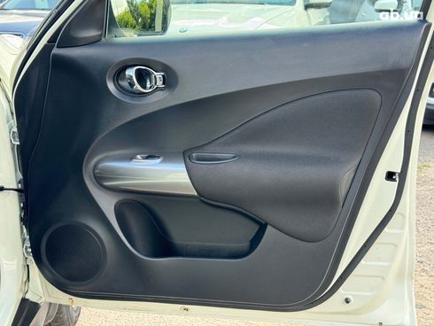 Nissan Juke 2011 белый - фото 28