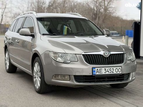 Skoda Superb 2012 - фото 15