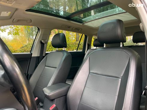 Volkswagen Tiguan 2017 серый - фото 34