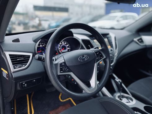 Hyundai Veloster 2016 коричневый - фото 16