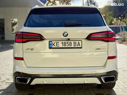 BMW X5 2021 - фото 17