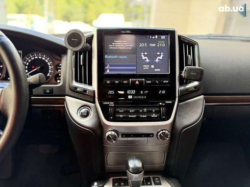 Toyota Land Cruiser 2017 - фото 21