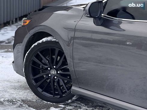 Toyota Camry 2022 - фото 19