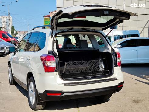 Subaru Forester 2014 белый - фото 37