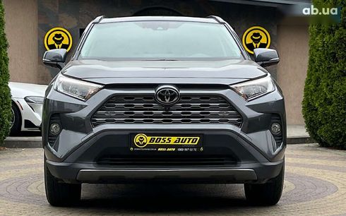 Toyota RAV4 2021 - фото 2