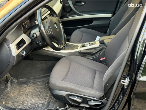 BMW 3 серия 2010 черный - фото 16