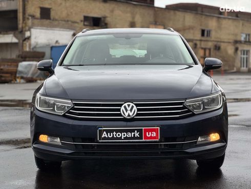 Volkswagen passat b8 2015 синий - фото 4