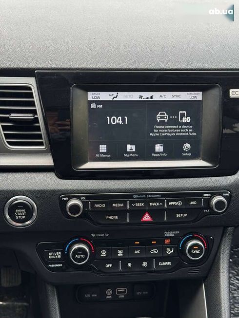 Kia Niro 2017 - фото 11