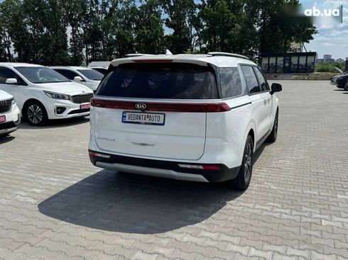 Kia Carnival 2021 - фото 4