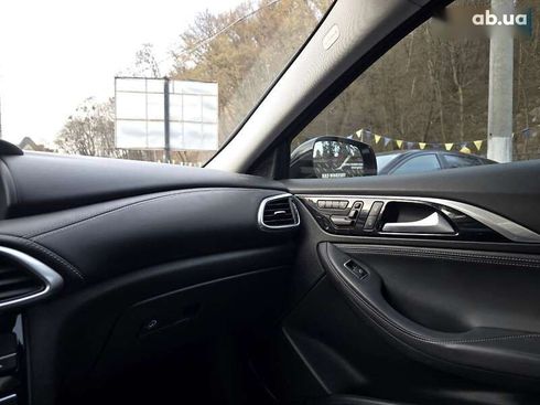 Infiniti QX30 2017 - фото 15
