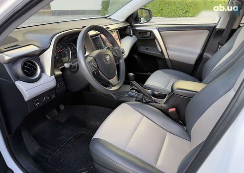 Toyota RAV4 2014 - фото 12