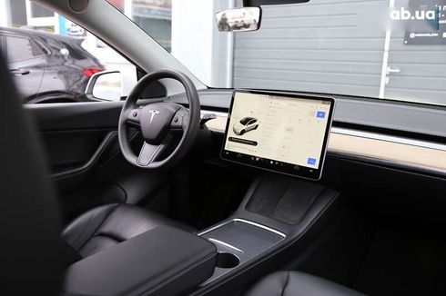 Tesla Model Y 2021 - фото 12